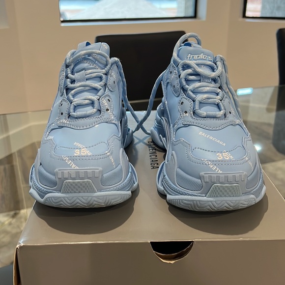 Balenciaga Triple S Sneaker - Picture 8 of 17